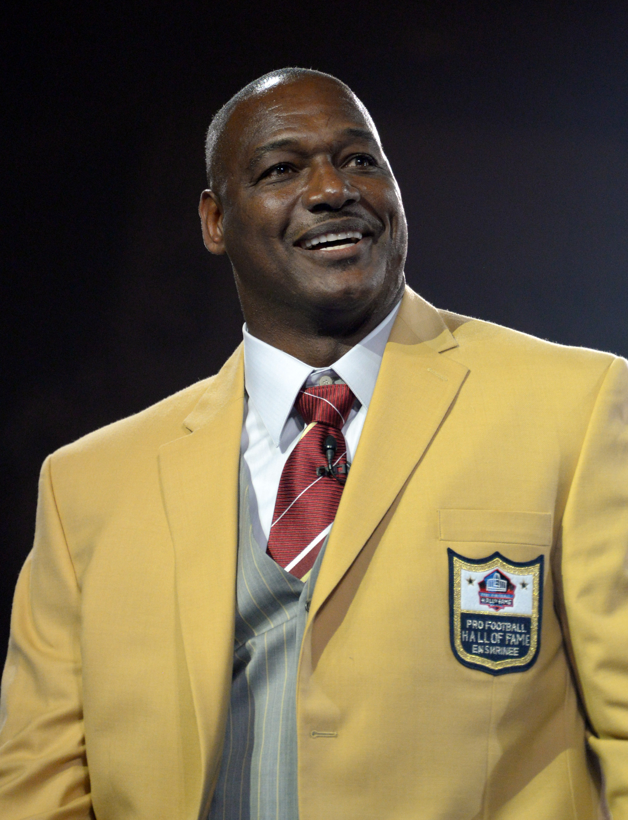 Former Buc Derrick Brooks elected into Hall of Fame