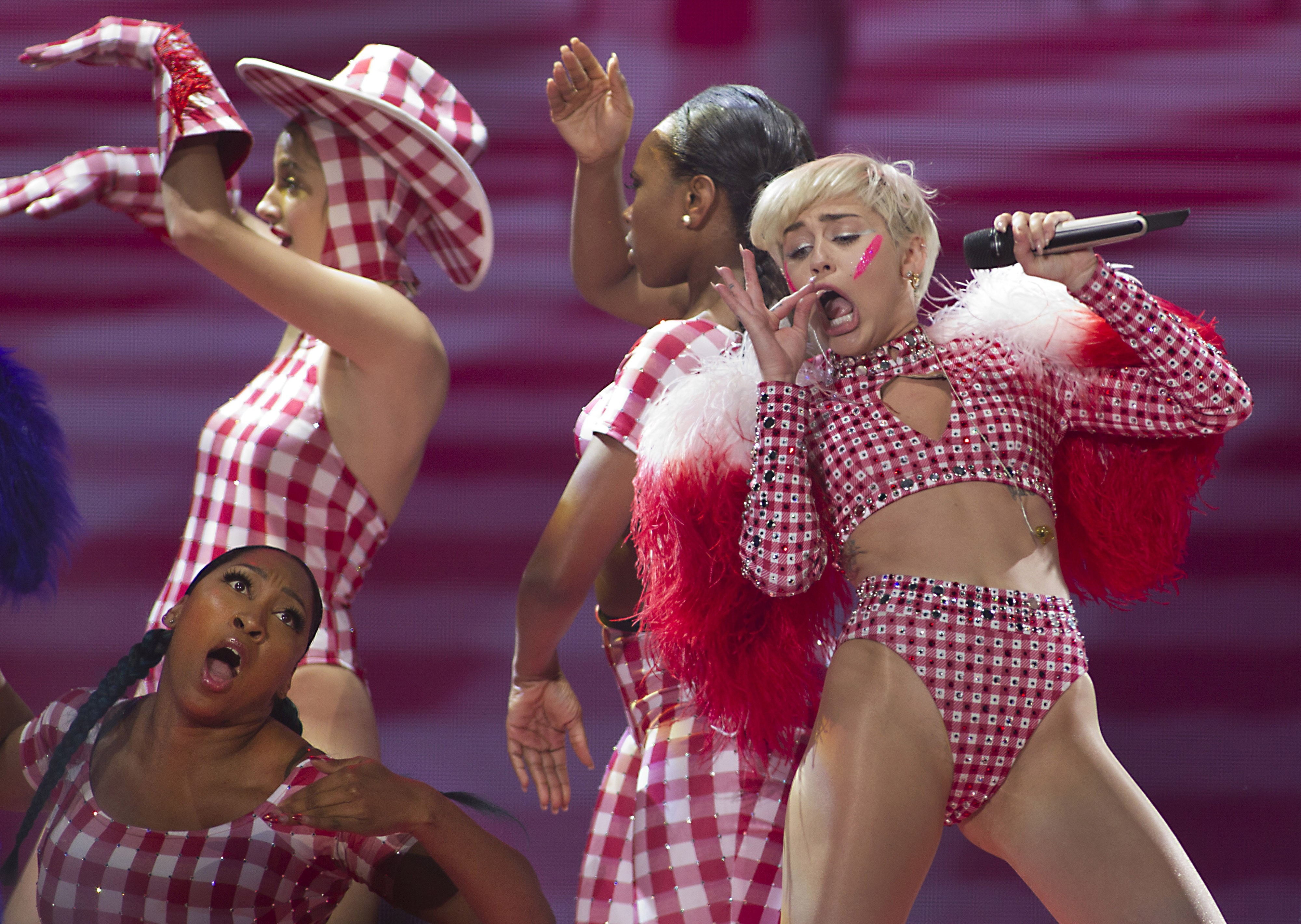 Dominican Republic Bans Miley Cyrus Concert Wtspcom