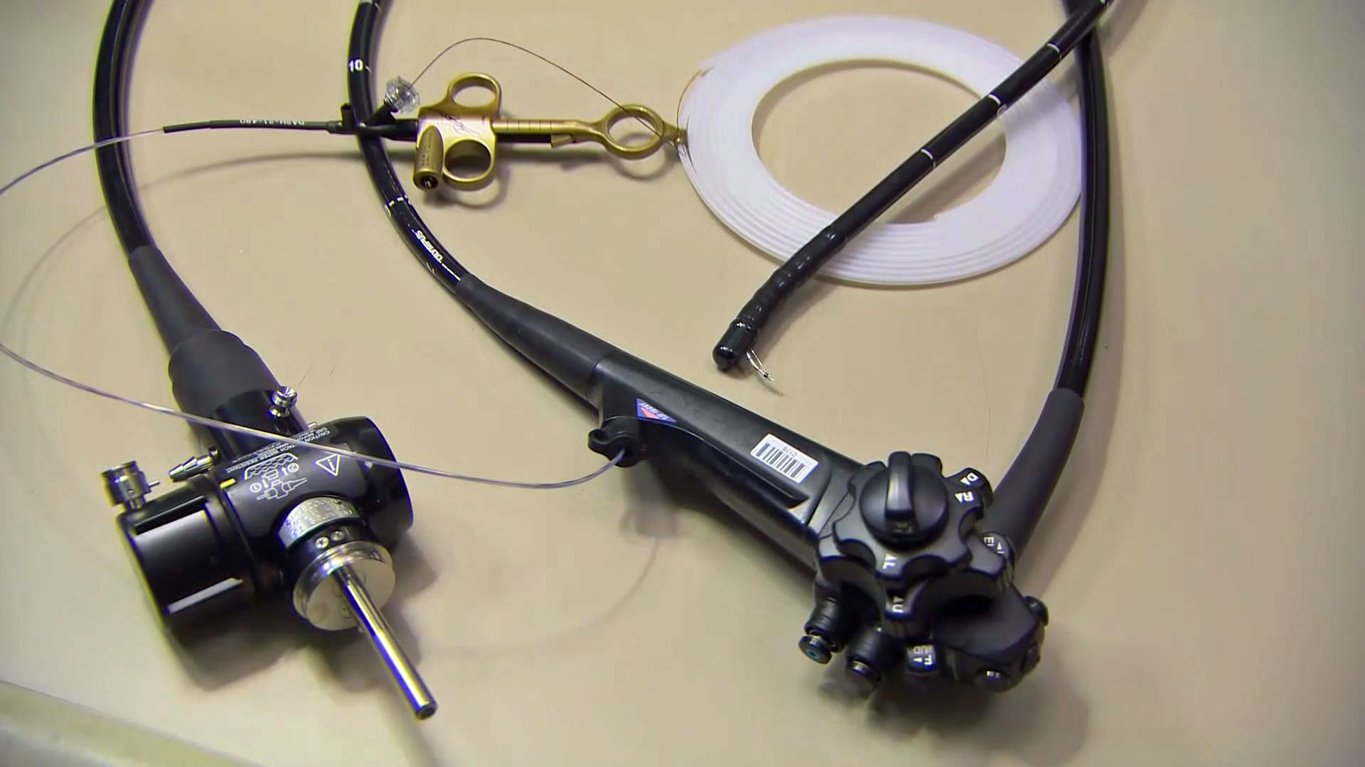 Specialized endoscope raises 'superbug' safety concerns