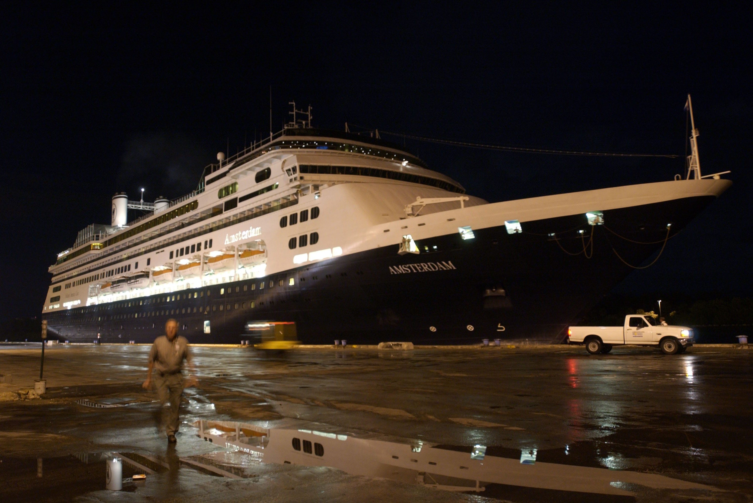 Apparent murdersuicide aboard Tampa cruise ship