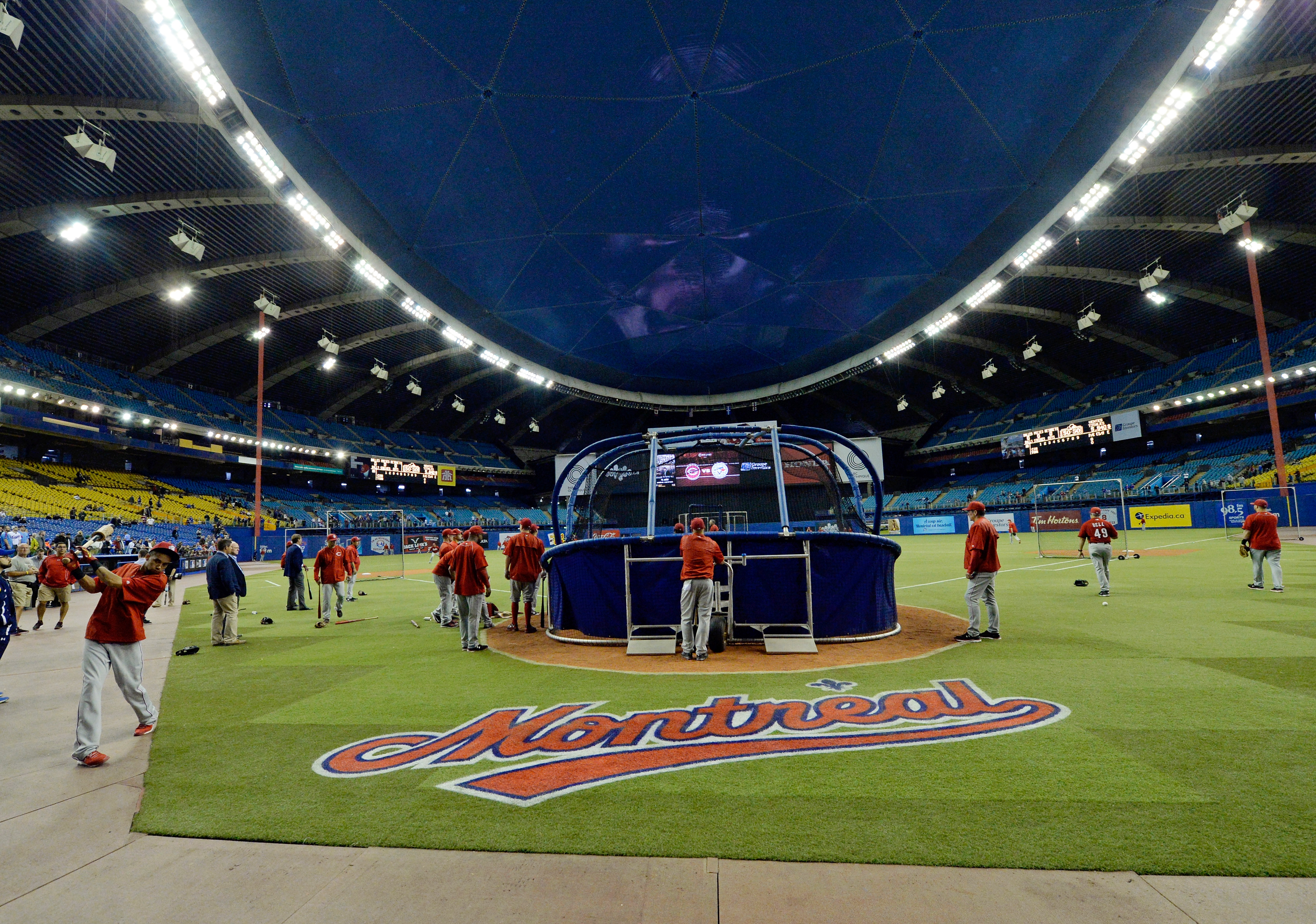 Toronto Blue Jays: Return of Montreal Expos baseball bad for business?