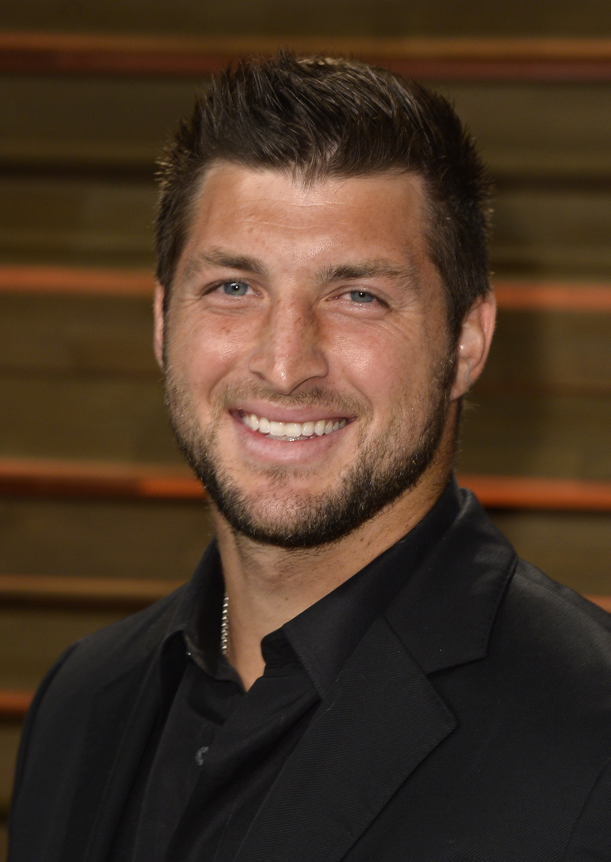 Tim Tebow cut by Eagles