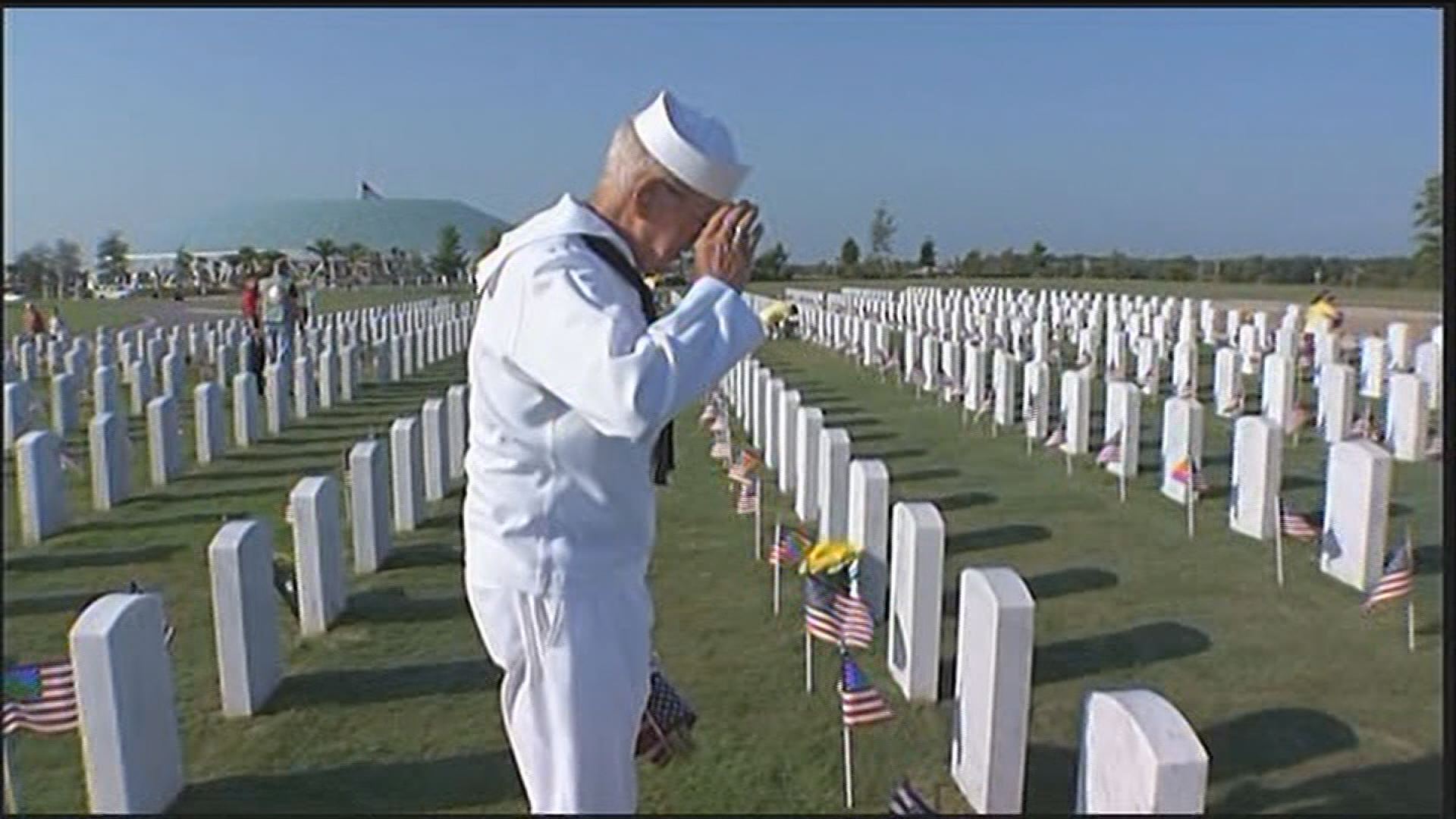 Sarasota National Cemetery honors Veterans