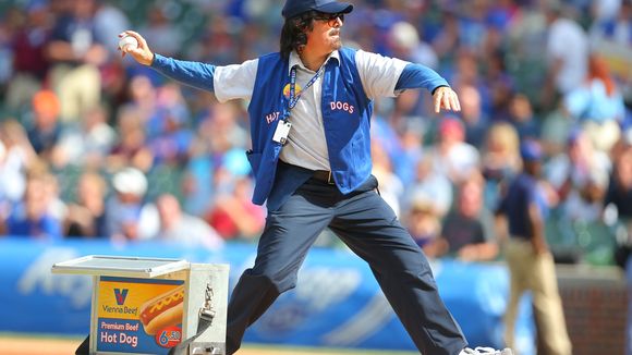 Stephen Colbert attended a Cubs game in disguise — as a hot dog vendor -  The Washington Post
