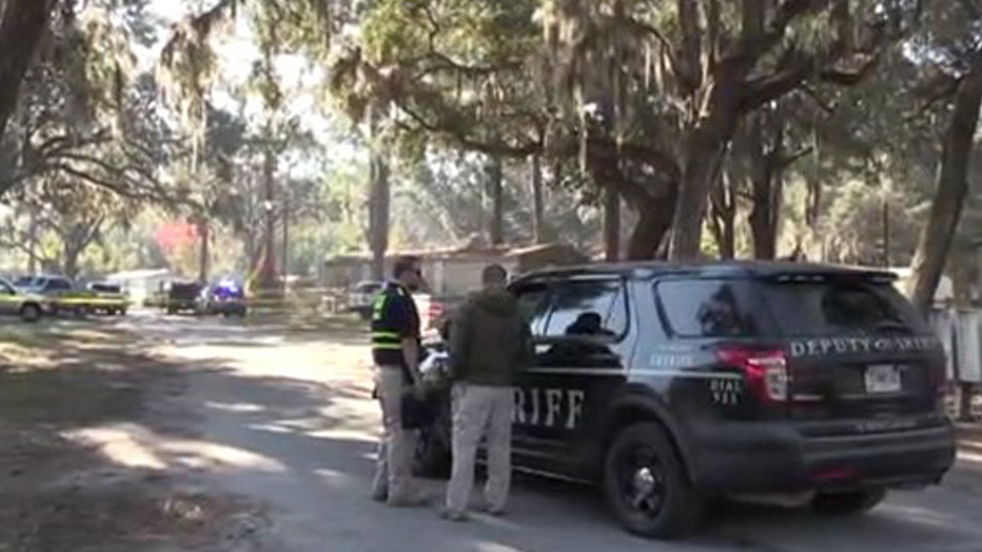 Deputy U.S. marshal shot dead in FBI says