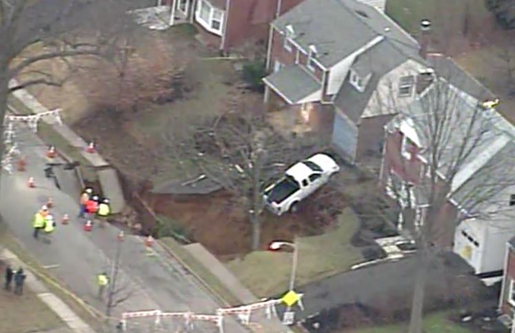 Massive Sinkhole Opens Near Homes In Pennsylvania | Wfmynews2.com