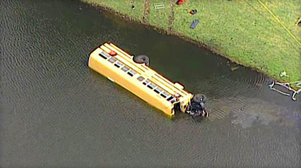 Parents outraged after bus driver cleared in pond crash | wtsp.com