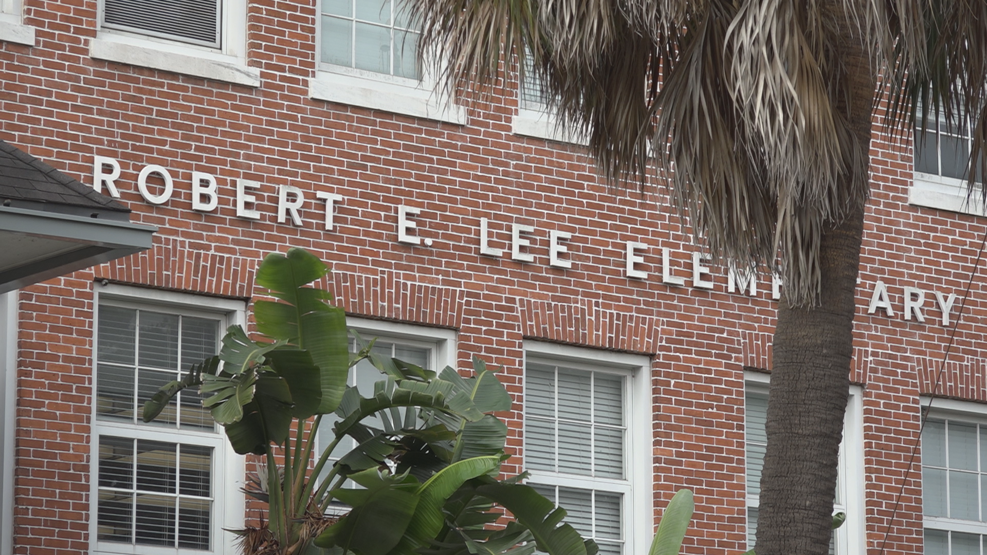 Renewed calls to rename Tampa Heights school honoring Robert E. Lee