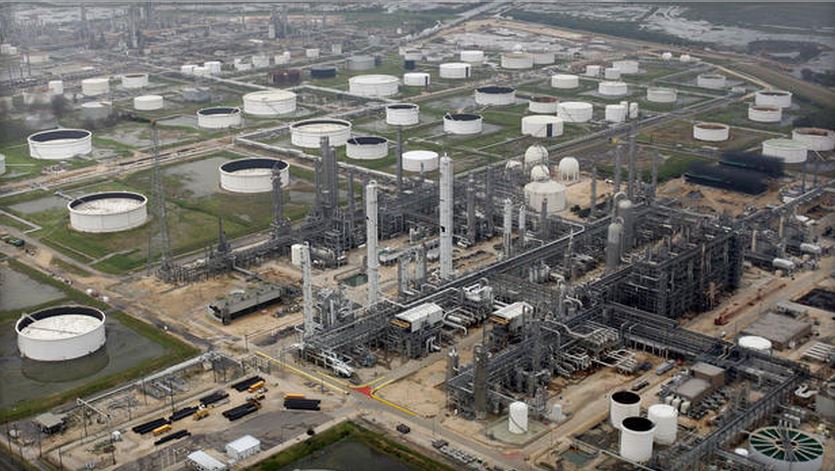 Largest oil refinery strike in 30 years expands | wtsp.com