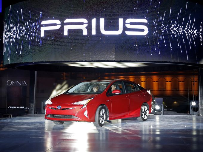 Toyota unveils flashy, more efficient new Prius | wtsp.com