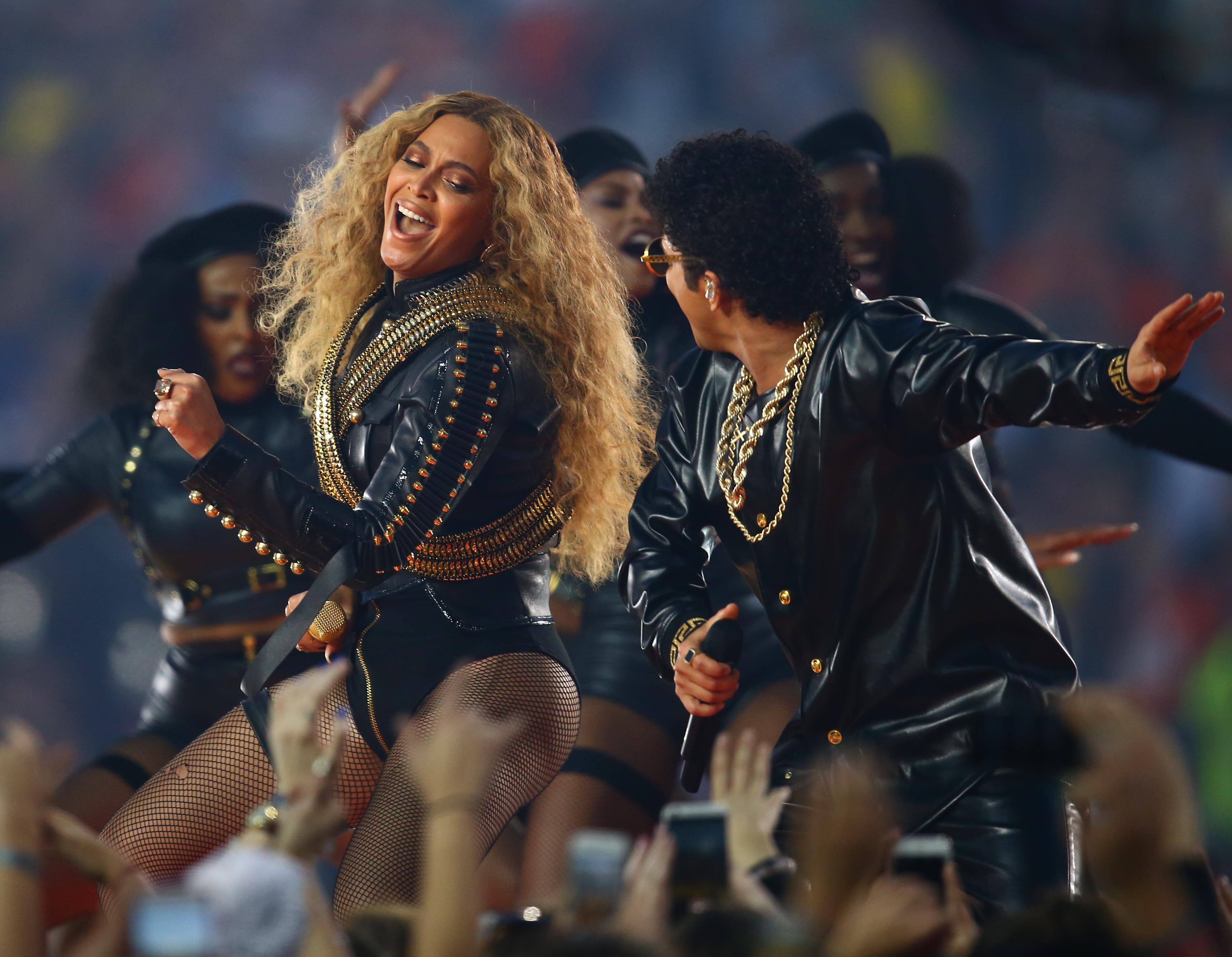 Critics boycotting Beyoncé after Super Bowl halftime show | wtsp.com