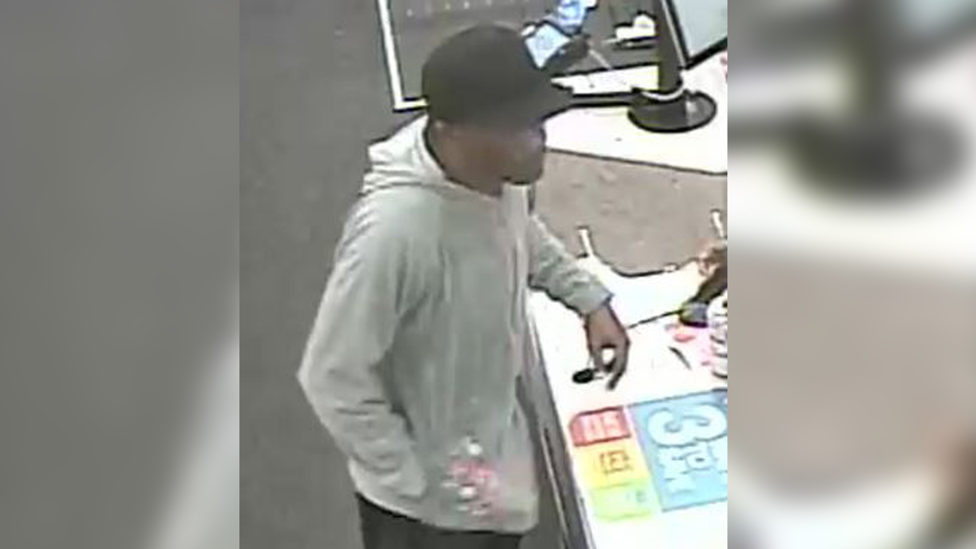 Suspect sought in theft of cigarettes from Walgreens | wtsp.com